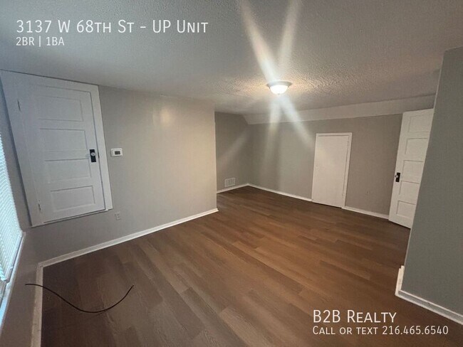 Foto del edificio - 3137 W 68th St