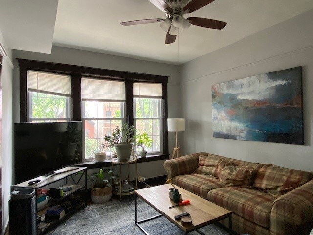 Building Photo - 853 N Wolcott Ave