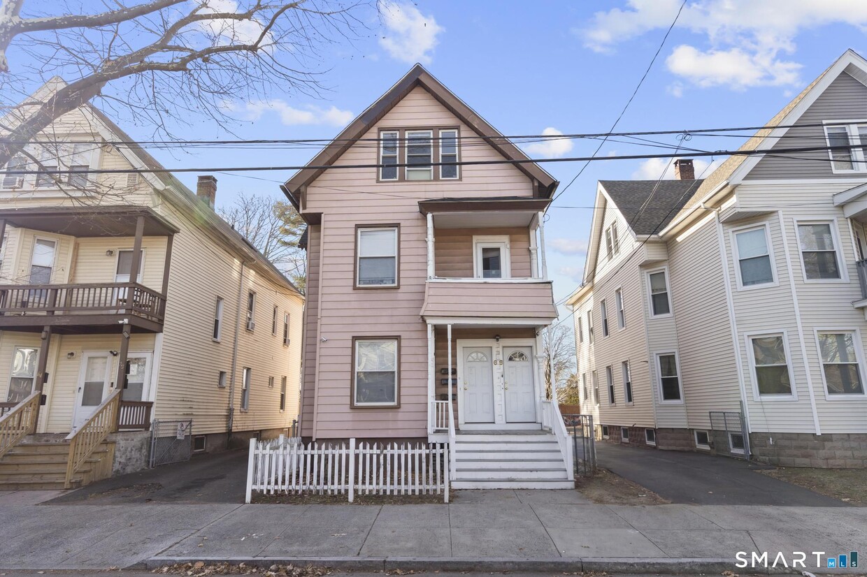 Primary Photo - 66 Atwater St