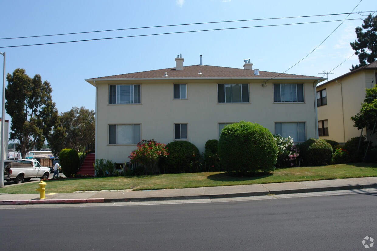 Primary Photo - 97 43rd Ave