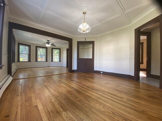 Building Photo - 48 Cohasse St