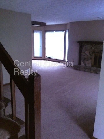 Building Photo - 967 Steeplechase Ln