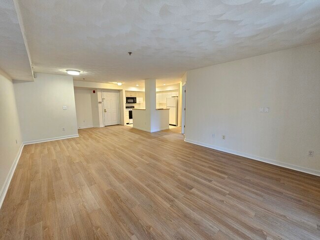 Building Photo - 661 Lowell St