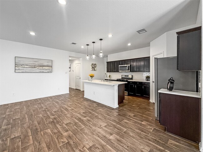 Foto del edificio - 5111 Ternberry Frst Ln