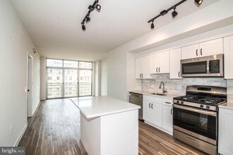 475 K St NE