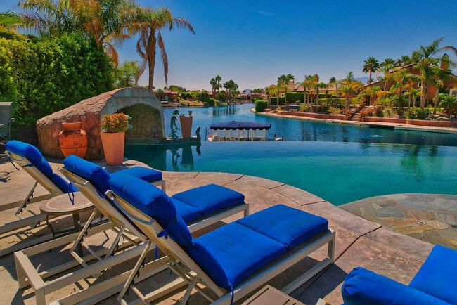 Building Photo - 9 Via Santanella