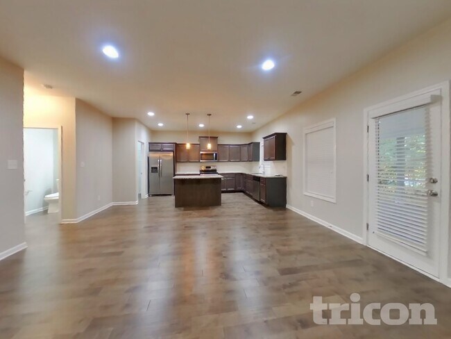 Foto del edificio - 173 Cliffhaven Cir