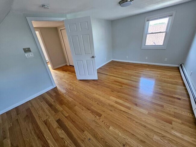 Foto del edificio - Beautiful two-story, four-bedroom unit!