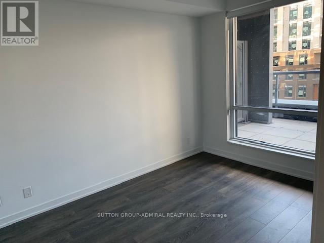 Primary Photo - 7950 Bathurst St