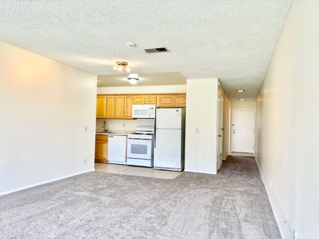 Foto del edificio - Port Hueneme | 2 Bed + 2 Bath | OCEAN VIEW...