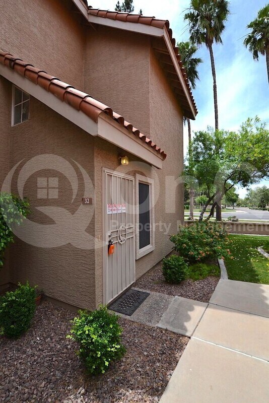 1633 E Lakeside Dr Unit 32, Gilbert, AZ 85234 Condo for Rent in