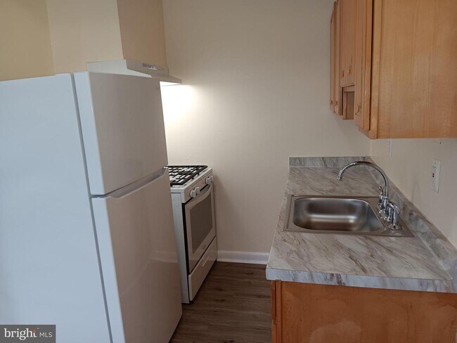 Foto del edificio - 2607 Cecil B. Moore Ave