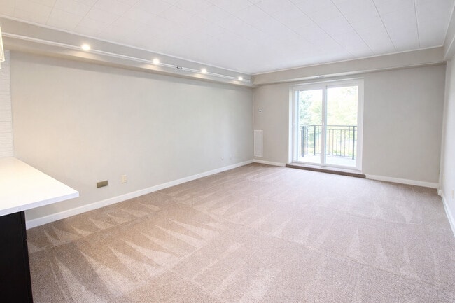 Living Room - Negley Apartments