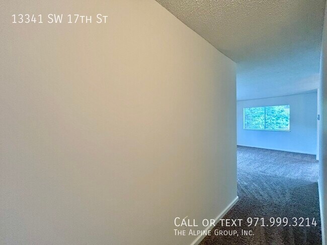 Foto del edificio - 13341 SW 17th St