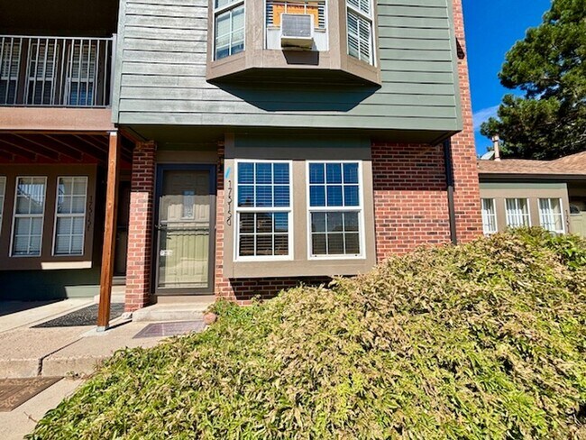 Foto del edificio - 17315 E Rice Cir