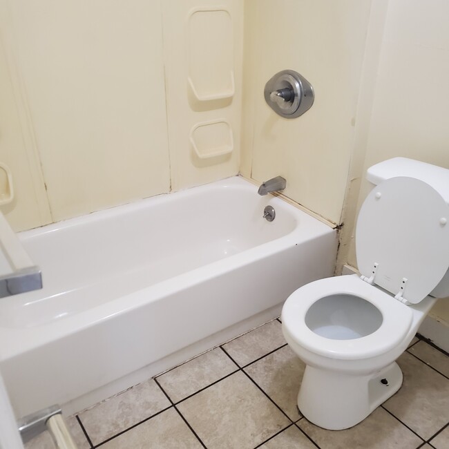 Foto del edificio - 220 Burr Oak St
