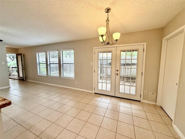 Foto del edificio - 7825 Beauregard Cir