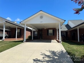 Building Photo - 6277 Alyssum Pl
