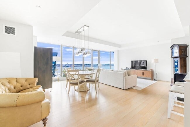 Foto del edificio - 135 Seaport Blvd