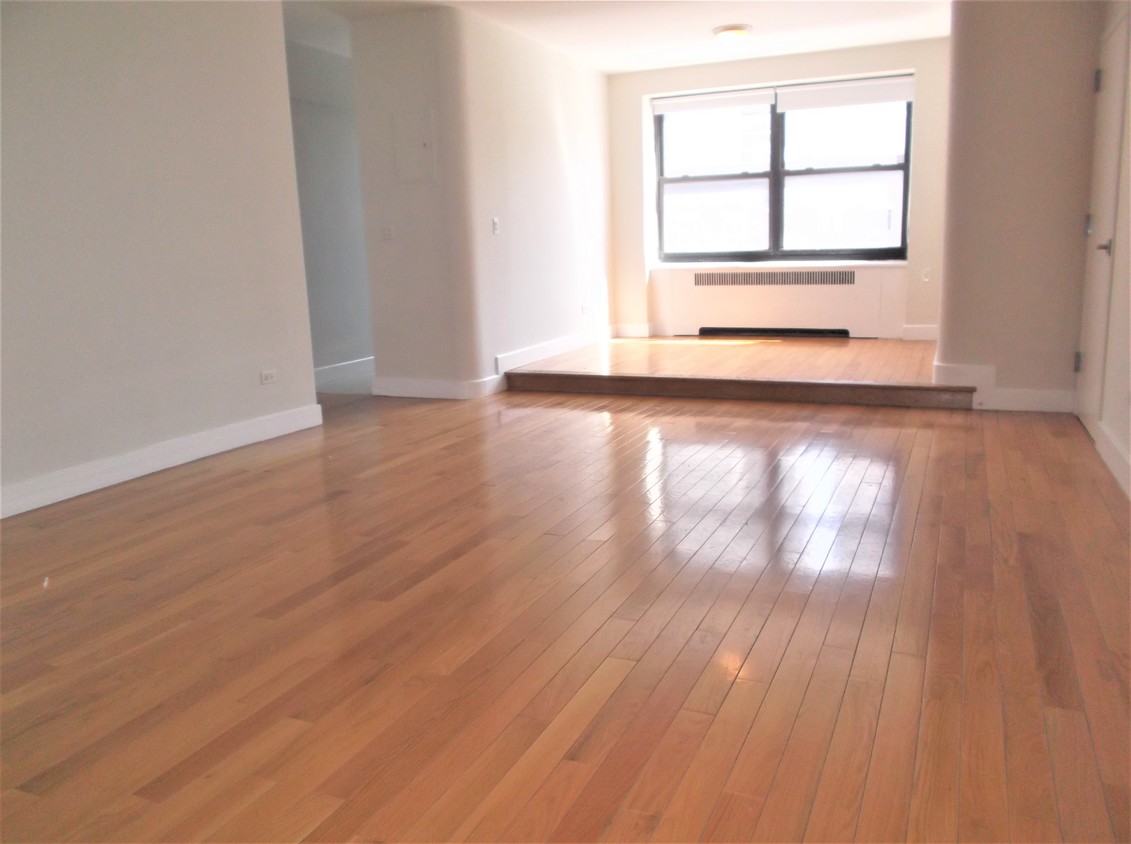 Foto principal - 252 E 61st St