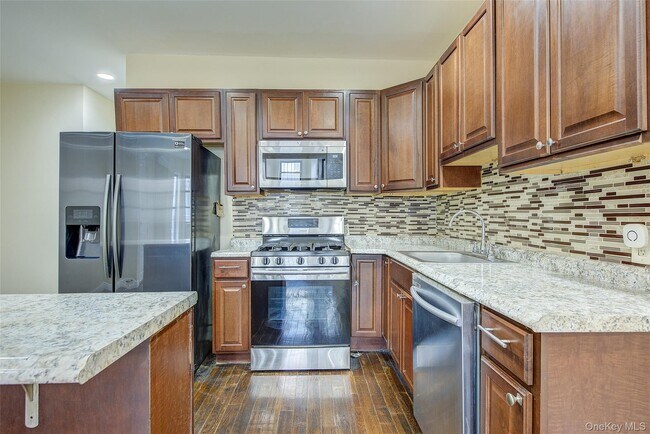 Foto del edificio - 346 Montauk Ave.