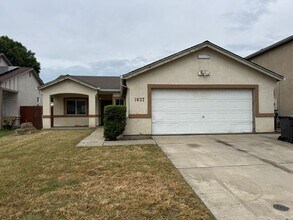 Building Photo - 1637 Terra Vista Ln