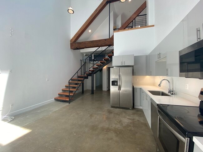 Building Photo - 674 23rd St