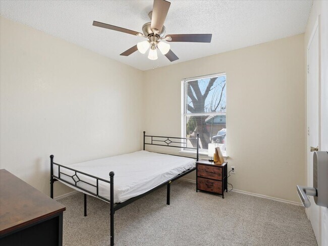 Foto del edificio - 6412 Tammy Ct
