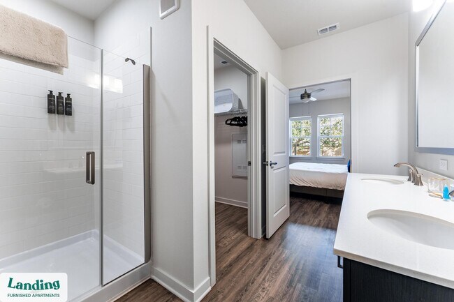 Foto del edificio - 1225 Utica Dr