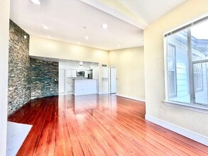 Building Photo - 2207 Antigua Pl