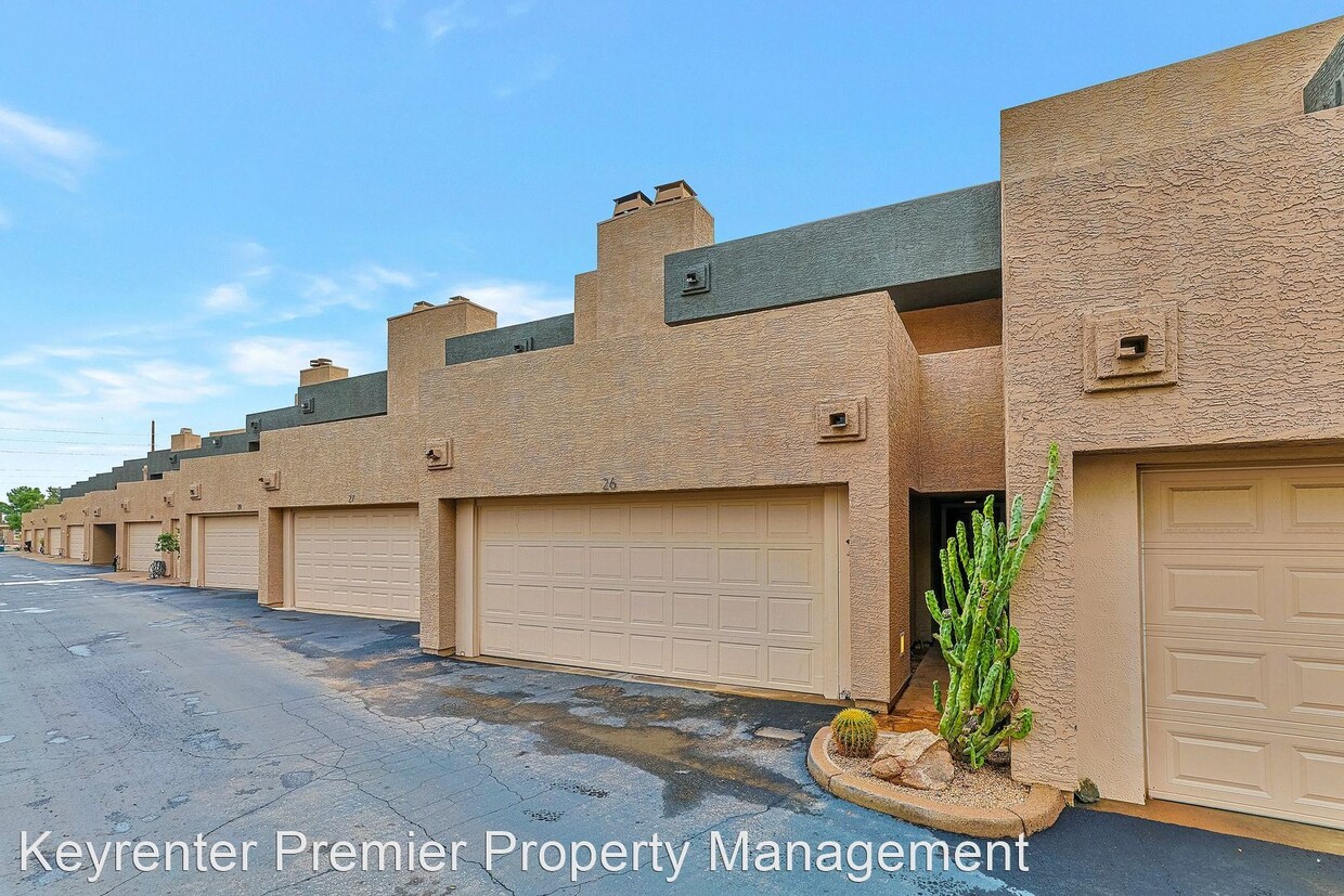 Primary Photo - 3 br, 2.5 bath House - 3030 N Hayden Rd Un...