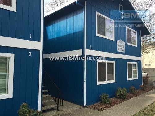 Primary Photo - 1147 N Cedar St