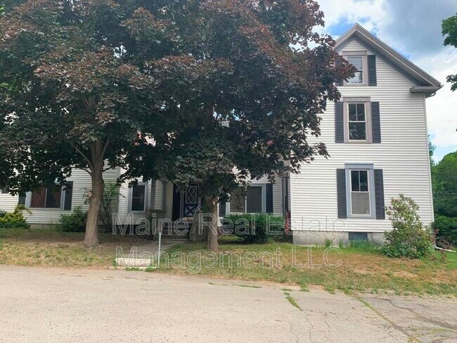 Building Photo - 79 4th St