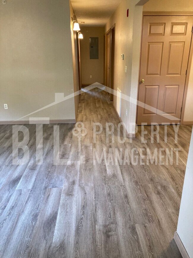 Foto del edificio - 2078 Bird Rd