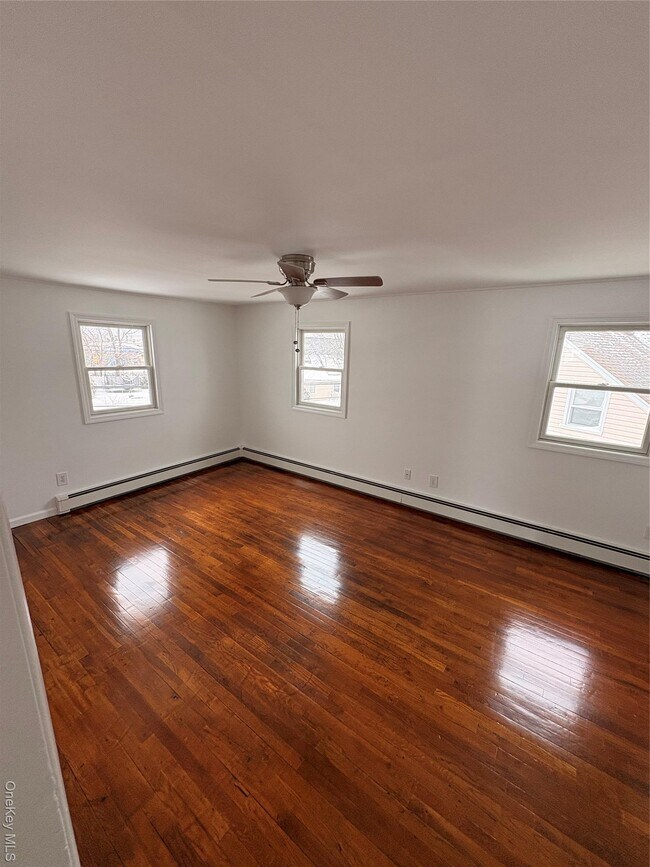 Foto del edificio - 163 Nassau Ln