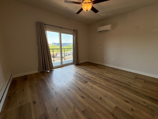 Interior Photo - Central Park Place