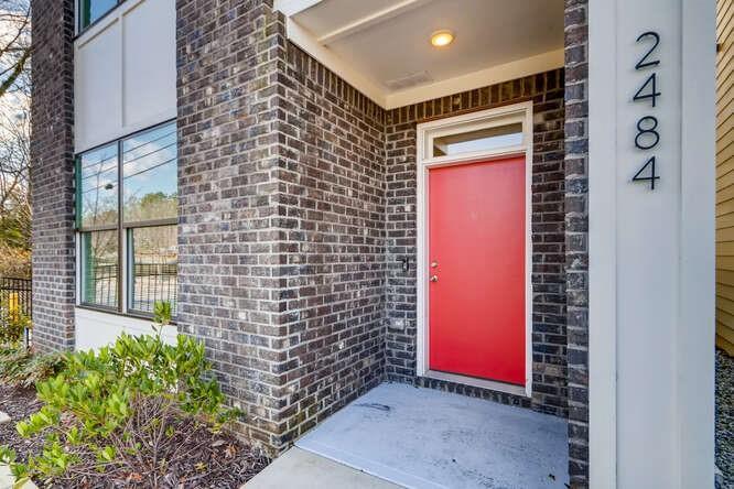 Foto principal - 2484 Perry Blvd NW