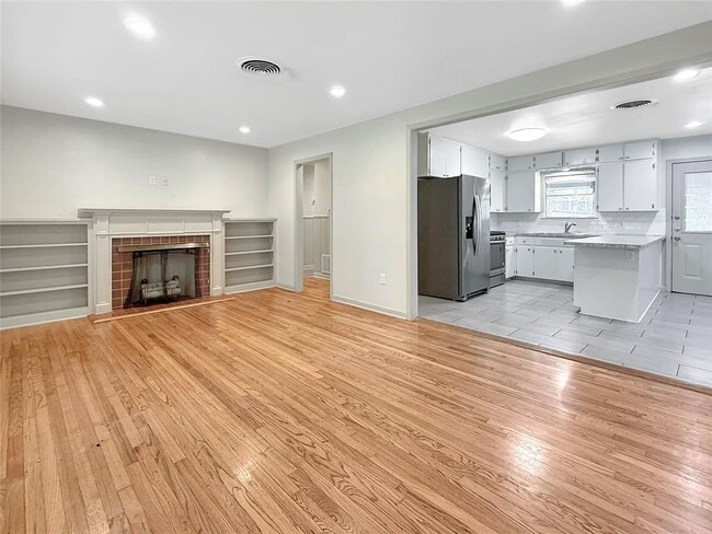 Building Photo - 2509 Givens Ave