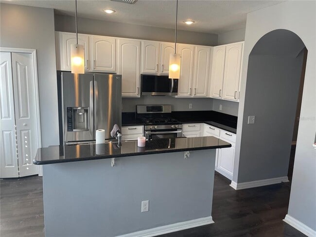 Building Photo - 2949 Bayshore Pointe Dr