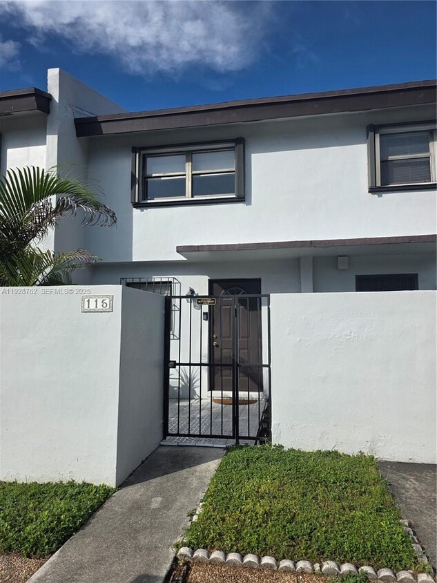 Primary Photo - 8000 SW 152nd Ave