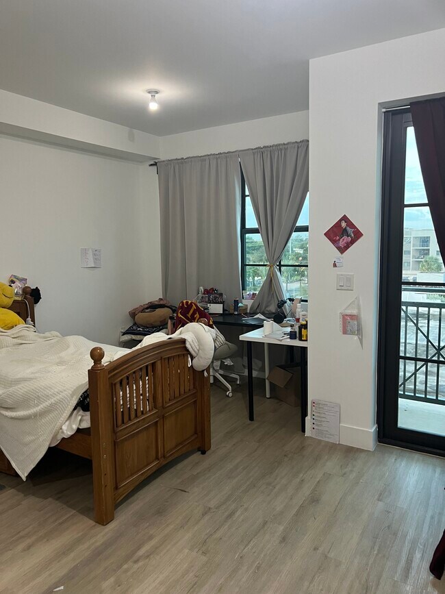 Foto del edificio - 4100 SW 64th Ave