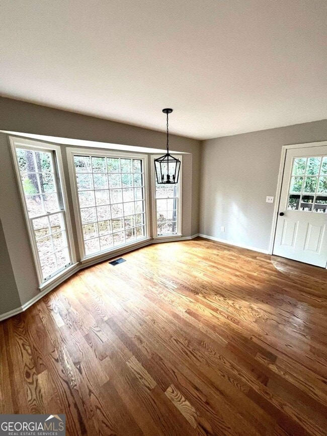 Building Photo - 4677 Mountain Creek Dr