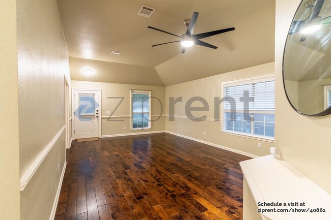 Foto del edificio - 14830 Bescott Dr