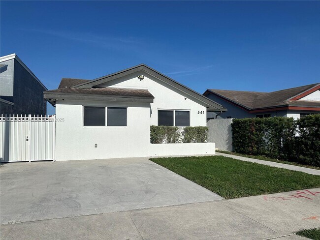 Foto del edificio - 541 SW 89th Ct