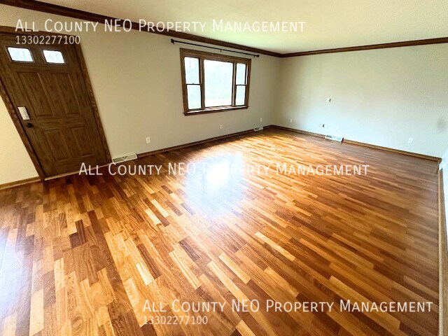 Foto del edificio - 3-bedroom available in Poland, OH!