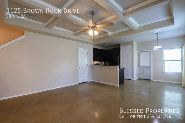 Building Photo - 1125 Brown Rock Dr
