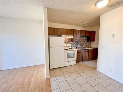 Building Photo - 2112 Campus Dr