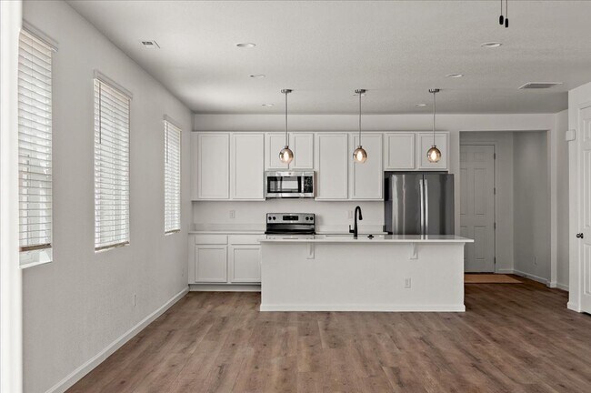 Foto del edificio - Like new home available now!