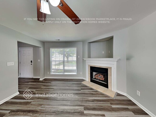 Foto del edificio - 201 Summerwood Pl