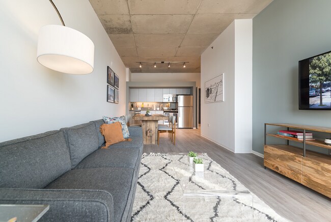 Foto del edificio - 2295 N Milwaukee Ave